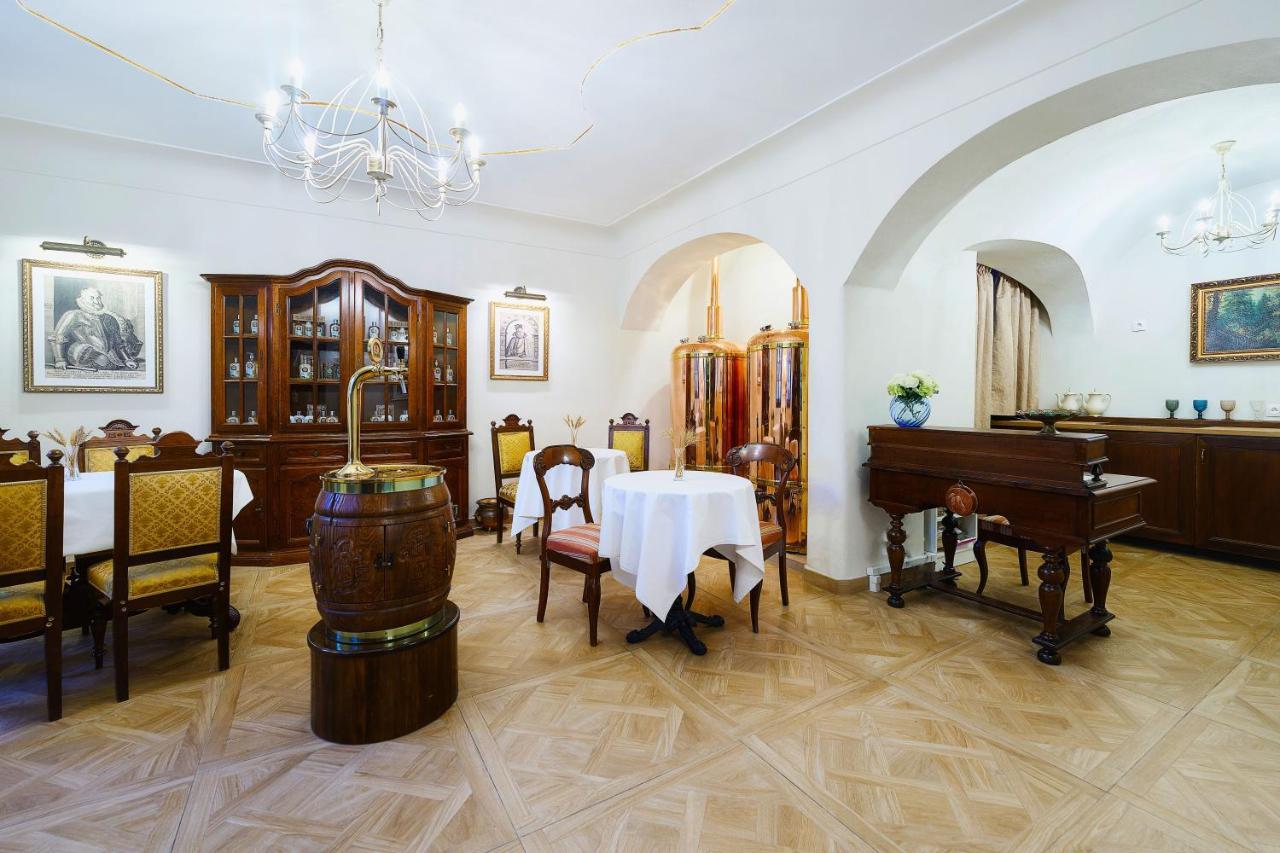 פראג Spa Beerland Chateaux - U Zlate Hrusky / At Golden Pear מראה חיצוני תמונה