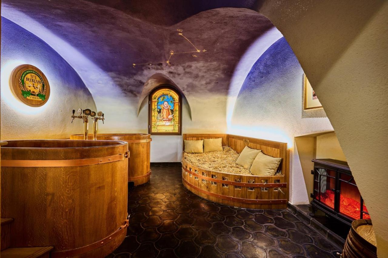 פראג Spa Beerland Chateaux - U Zlate Hrusky / At Golden Pear מראה חיצוני תמונה